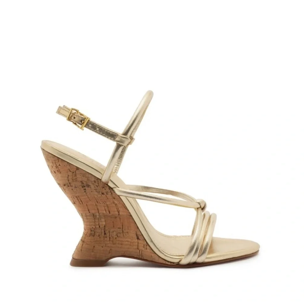 NWT Shultz Daryl Metallic Leather Sandal in Gold Metallic Size 10